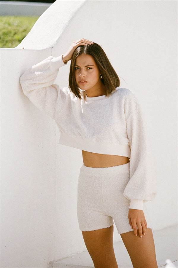 Exquisite Cream Soft Sherpa Cropped Kiri Top with Contrast Ribbing