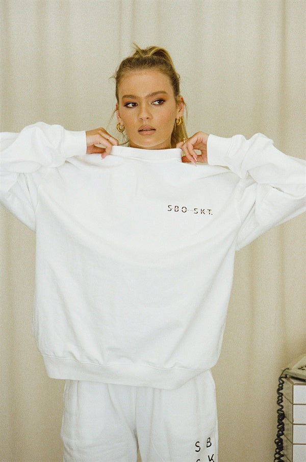Exclusive May Sweater Sample for Fashion Enthusiasts