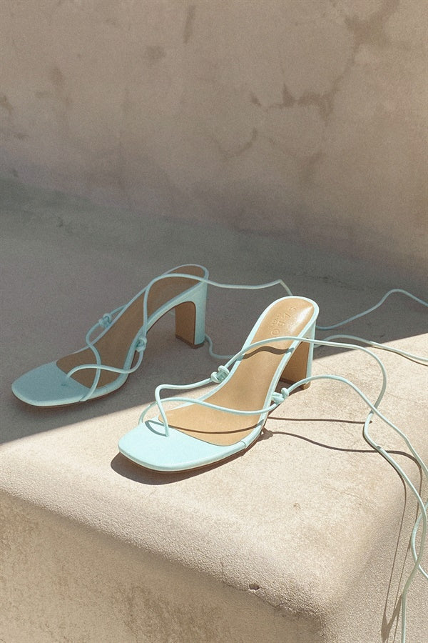 Unique Strappy Verde High - Heel Shoes with Minor Imperfections