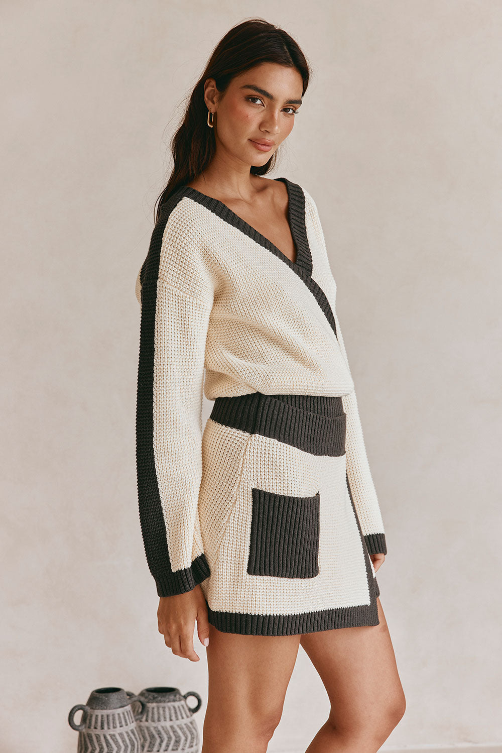 Cream-colored High-quality Natural Cotton Blend Vander Wrap Dress with Black Ribbed Trims
