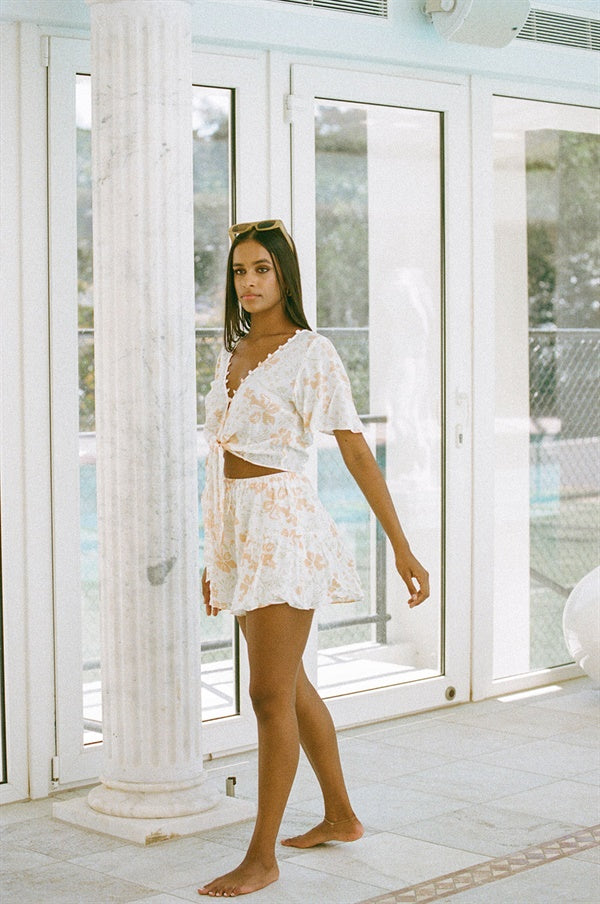 Unique Tropez Shorts - Perfect XS Sample for Your Wardrobe
