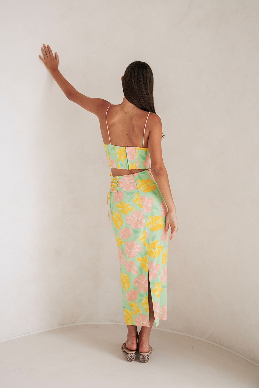 Fashionable Marselle Midi Skirt in Rose Print with Green Accents
