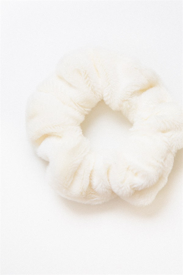 Fluffy Cream Soft Scrunchie - Ideal for High Ponytails