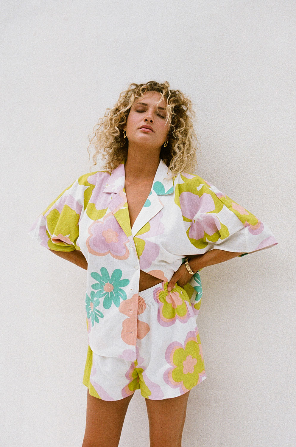 Stylish Bubblegum Floral Seona Women's Top - Sample Edition