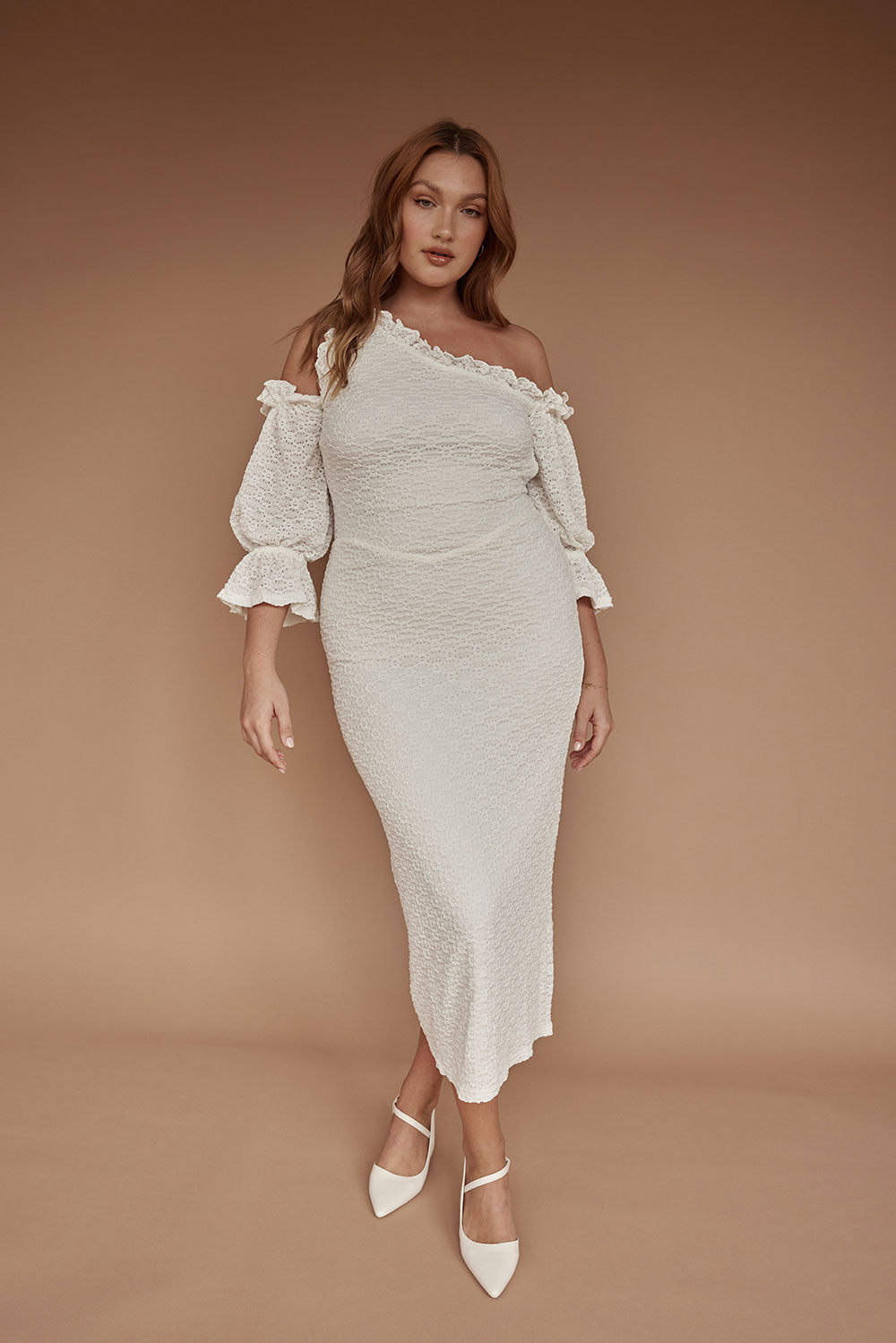 Stunning White Aluer Backless Cold - Shoulder Lace Midi Dress