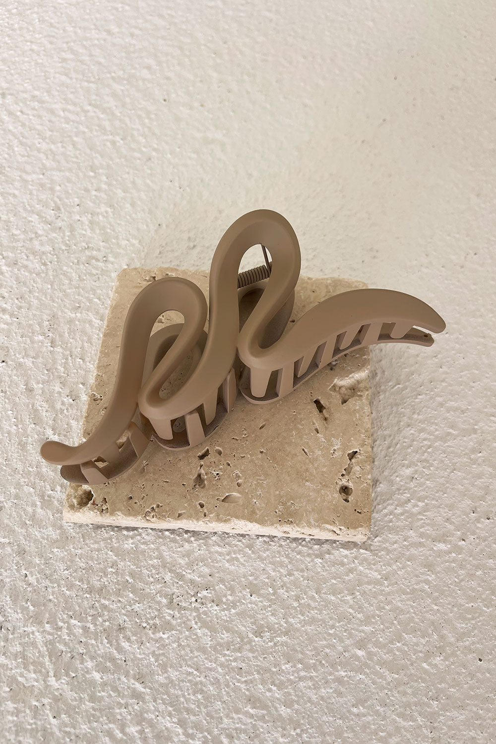 Stylish Taupe Circa Wavy Hair Clip for Effortless Updos