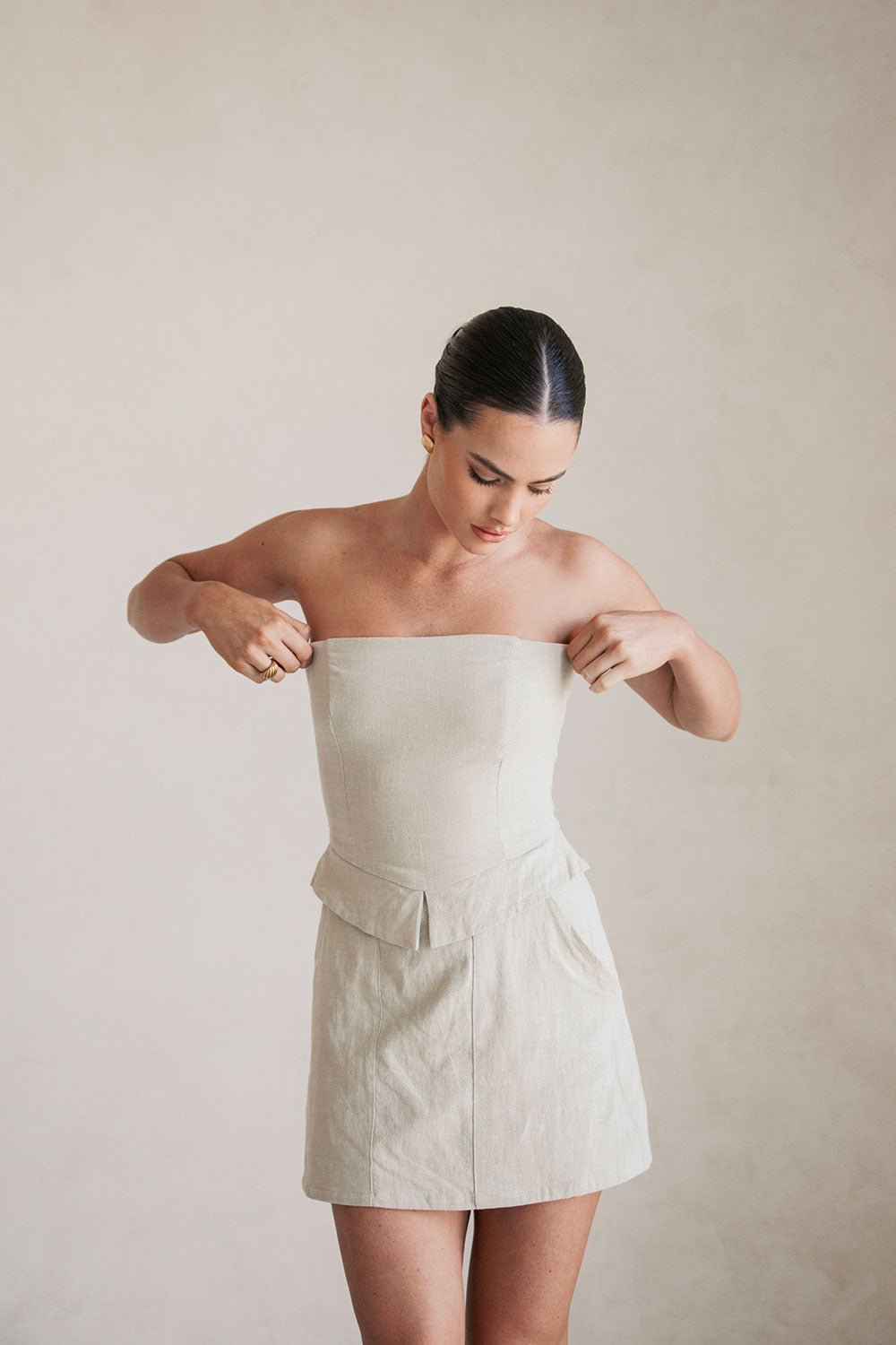 Elegant Strapless Mia Dress for Special Occasions