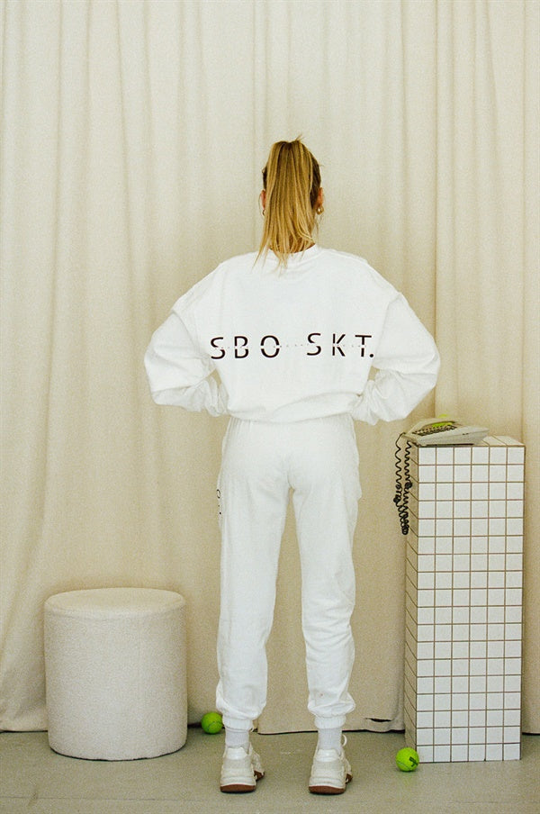 Exclusive May Sweater Sample for Fashion Enthusiasts