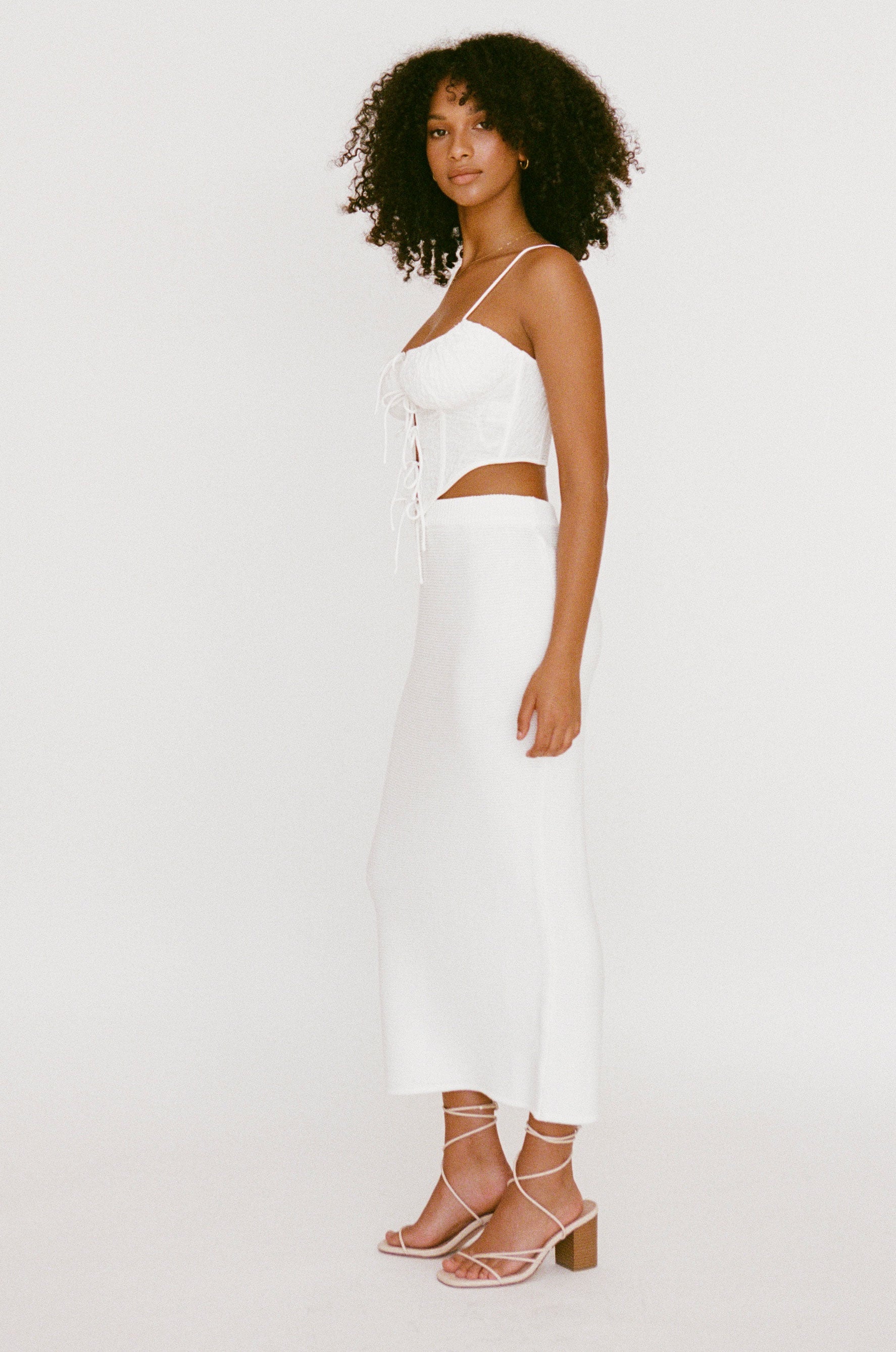 Dominica Women's Fashionable Contouring Top
