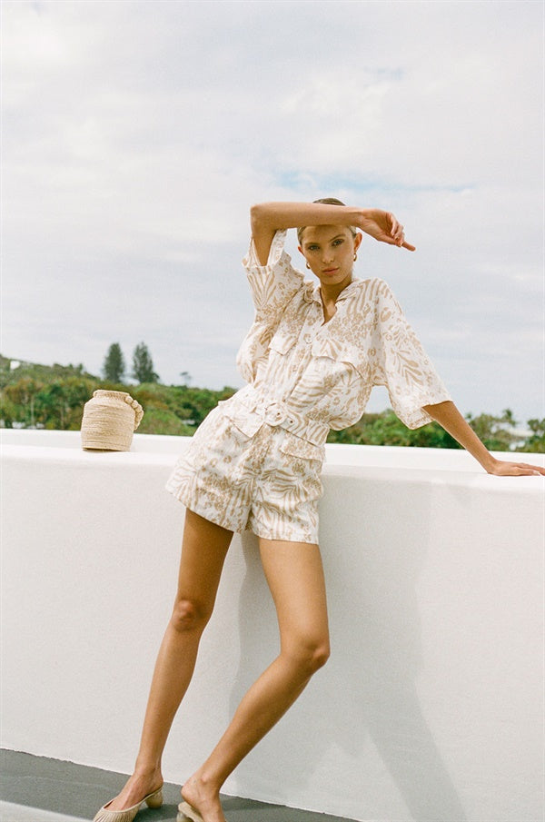 Unique Sicily Linen Pull - Back Middle Shorts Sample