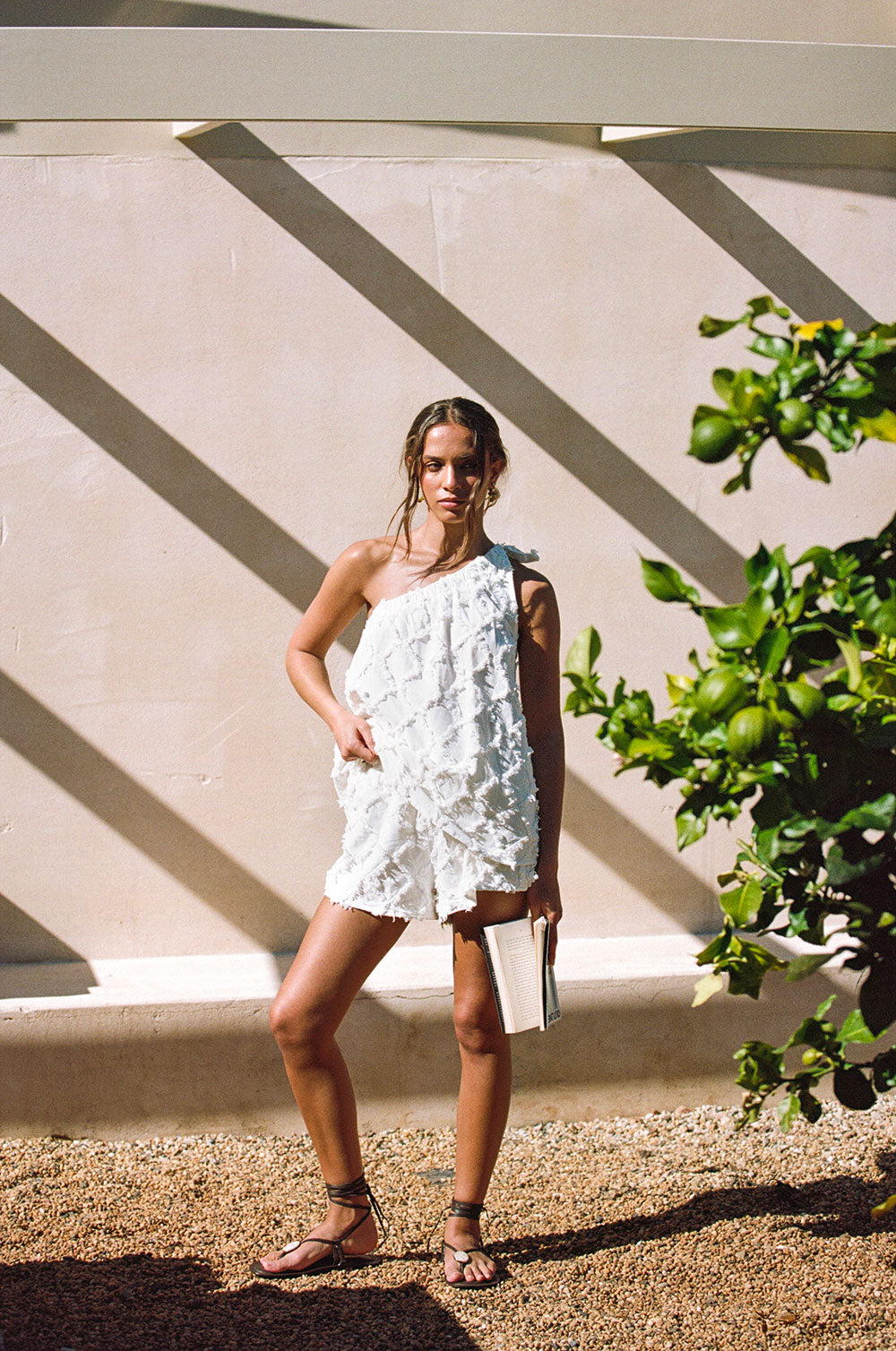 Stylish Women's Yasmina Linen-Cotton Blend Casual Shorts