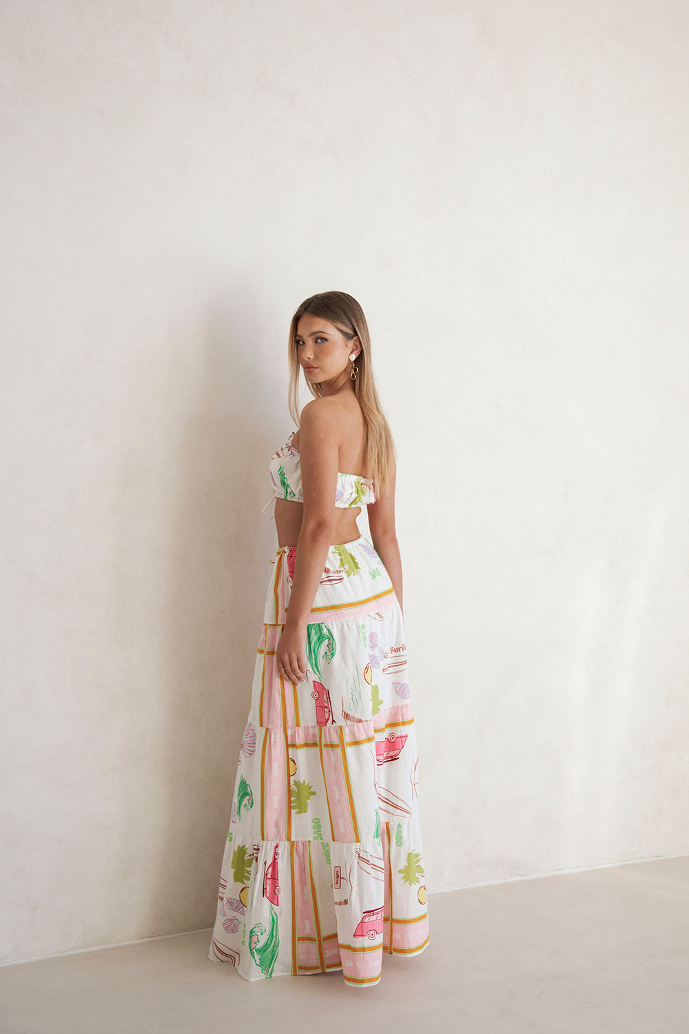 Fashionable Aviva Maxi Skirt with Exclusive Scarf Calypso Print