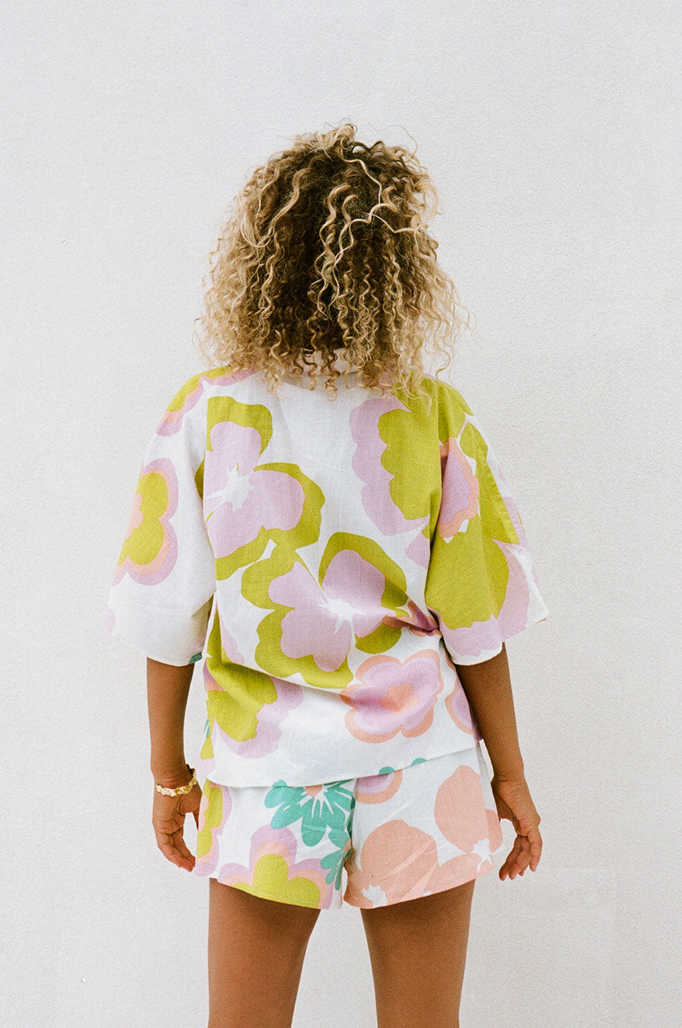 Stylish Bubblegum Floral Seona Women's Top - Sample Edition
