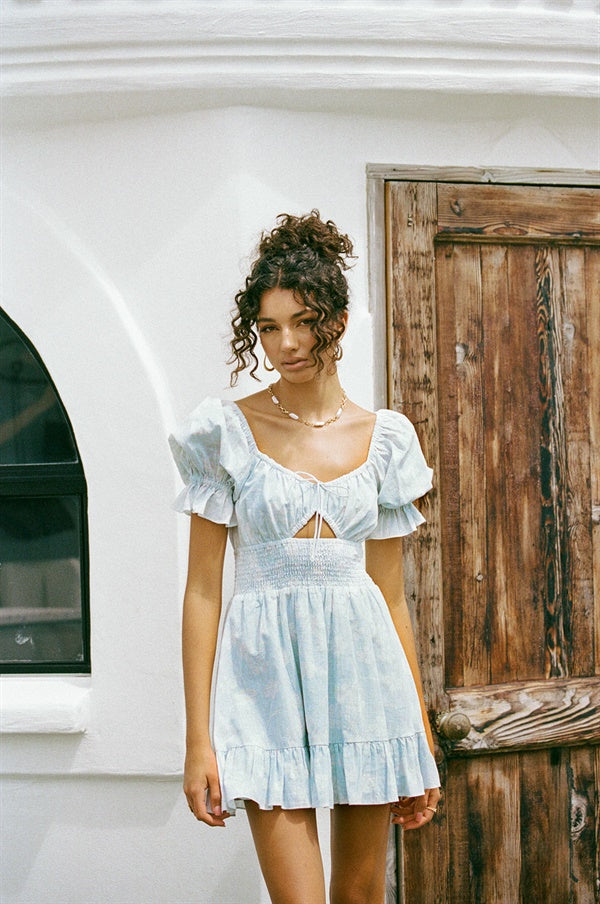 Unique Sia Dress Sample with a Distinctive Feature
