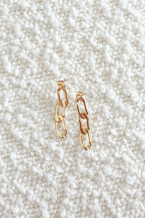 Gorgeous Gold-Toned Vintage-Inspired Lolita Drop Earrings for a Charming Look