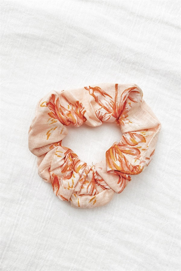 Exquisite Blushing Tulip Floral Print Scrunchie for High Ponytails