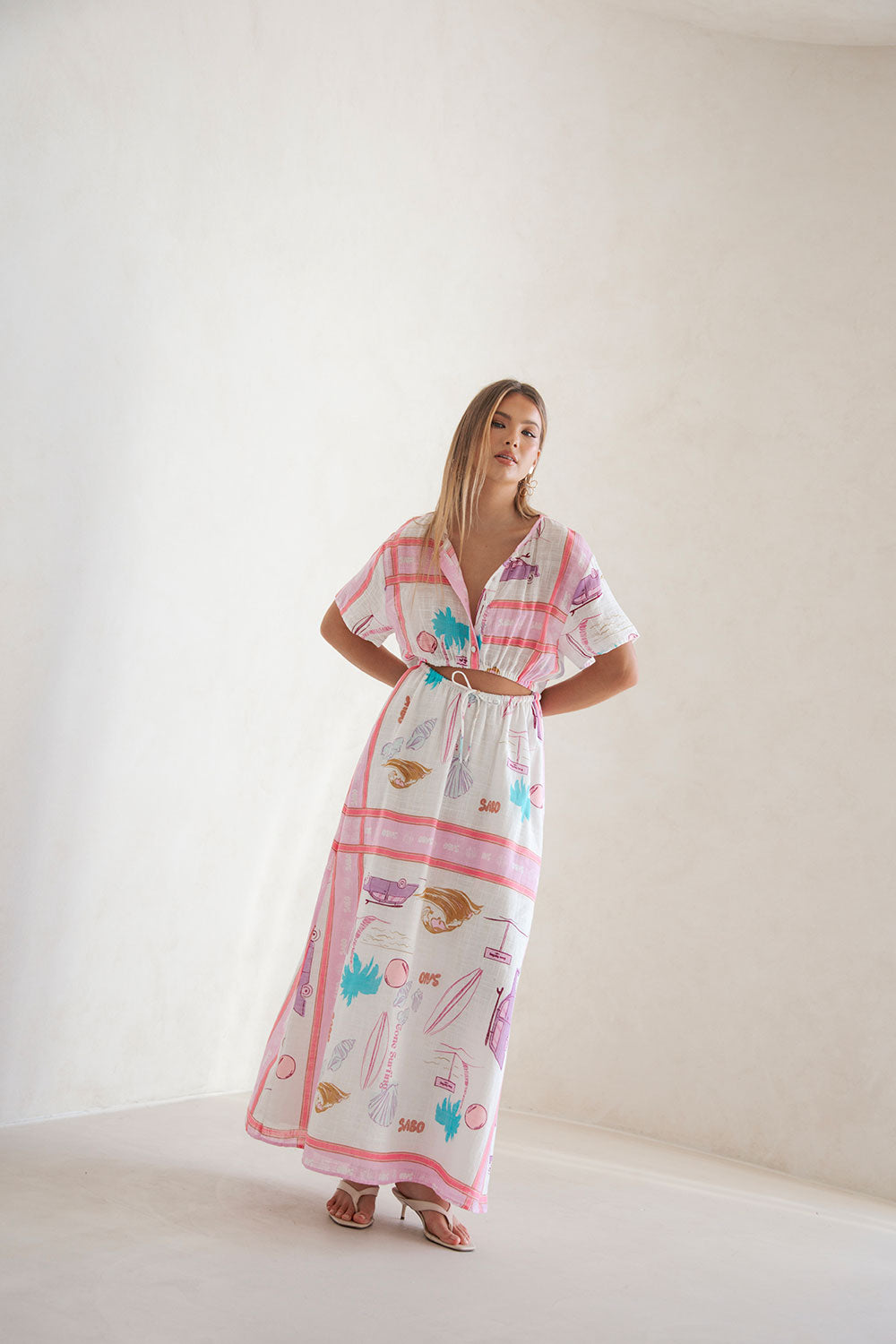 Zion Surfing Dress - A Stylish Scarf-Printed Fashion Piece