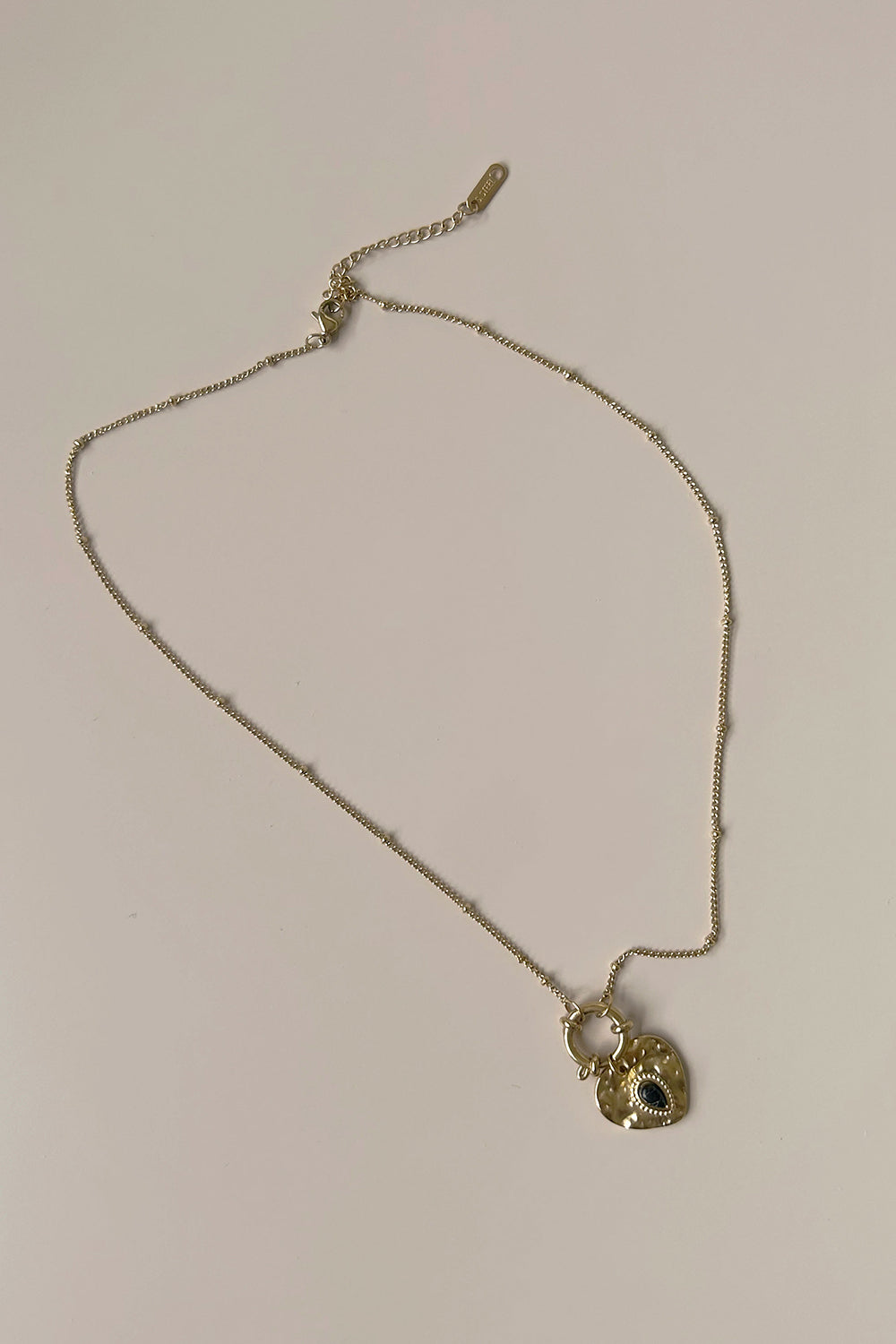 Exquisite Vintage-Style Lovelock Gold-Toned Necklace