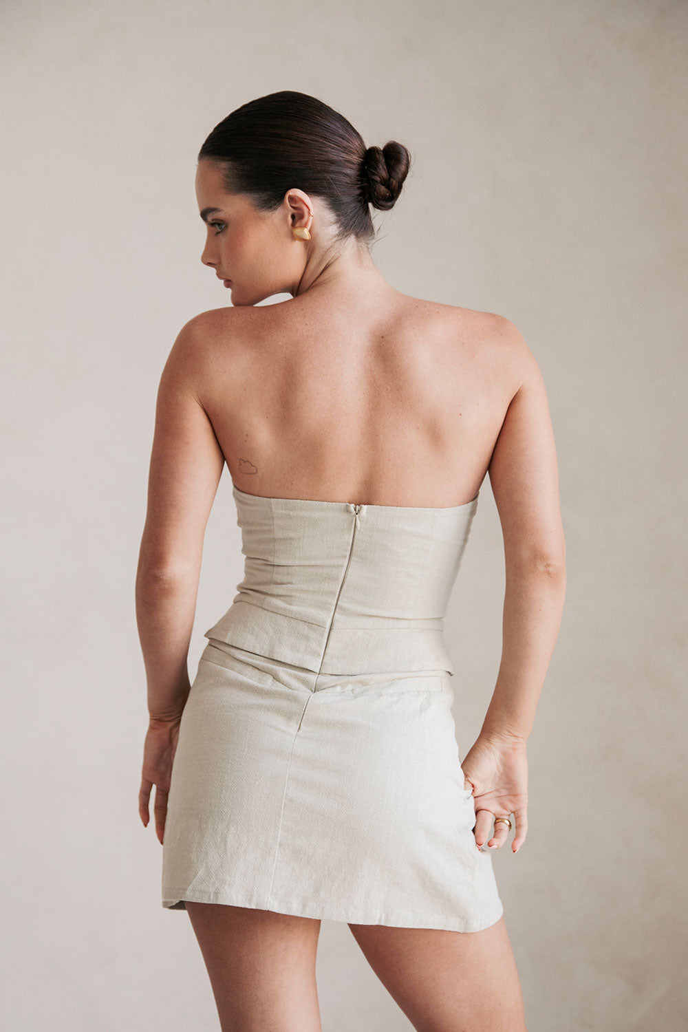 Elegant Strapless Mia Dress for Special Occasions