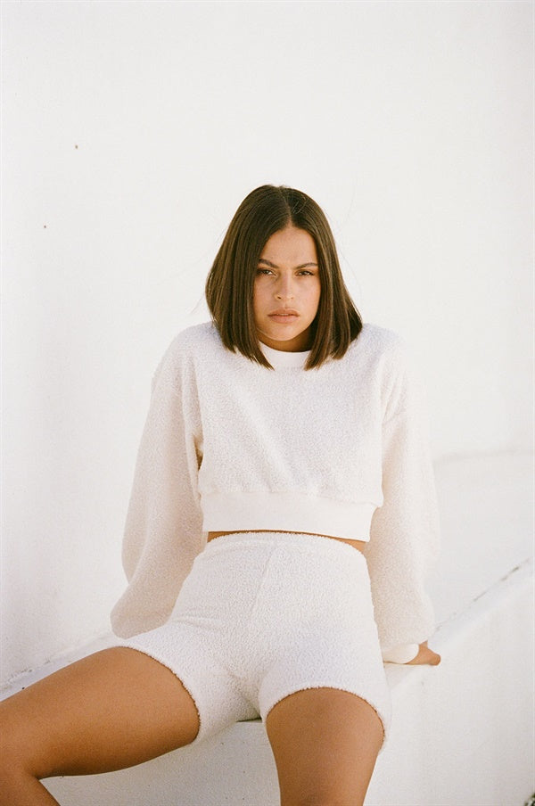 Exquisite Cream Soft Sherpa Cropped Kiri Top with Contrast Ribbing