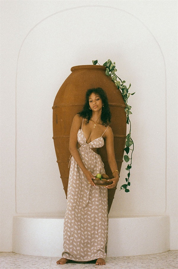 Exquisite Tan Zipper Crepe Rexha Maxi Dress with White Fern Print