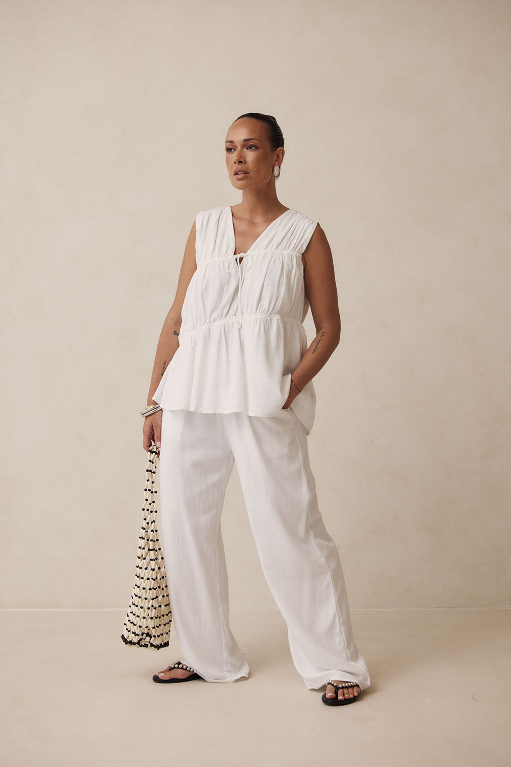 White Structured Linen Blend Bump - Friendly Brisa Pants by Sabo