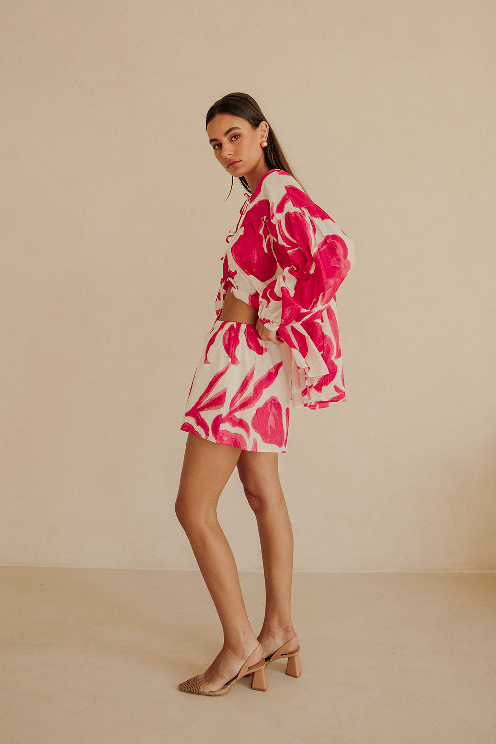 Elegant Ada Floral Mina Shorts for Relaxed Vacations